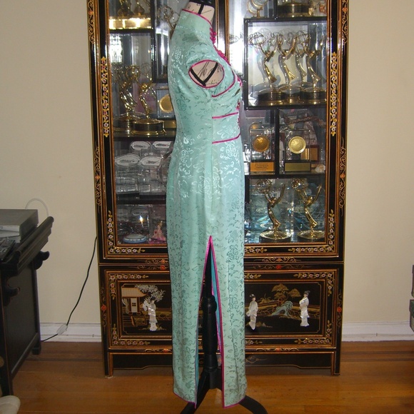 EAST STORE CHERRY BLOSSOM EMBROIDERY CHEONGSAM DRESS S - Picture 3 of 7